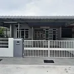Goldenstay Homestay 40@Pasir Puteh